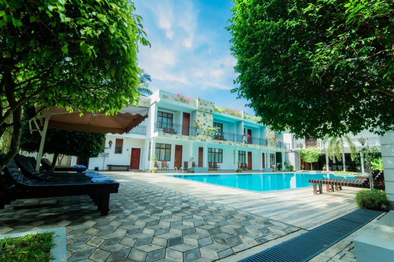 Royal Reach Udawalawe Hotel ภายนอก รูปภาพ