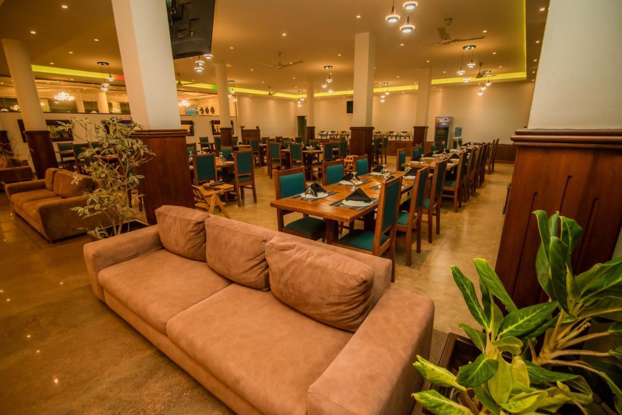 Royal Reach Udawalawe Hotel ภายนอก รูปภาพ