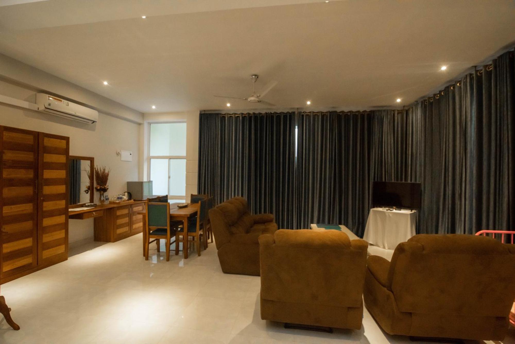 Royal Reach Udawalawe Hotel ห้อง รูปภาพ