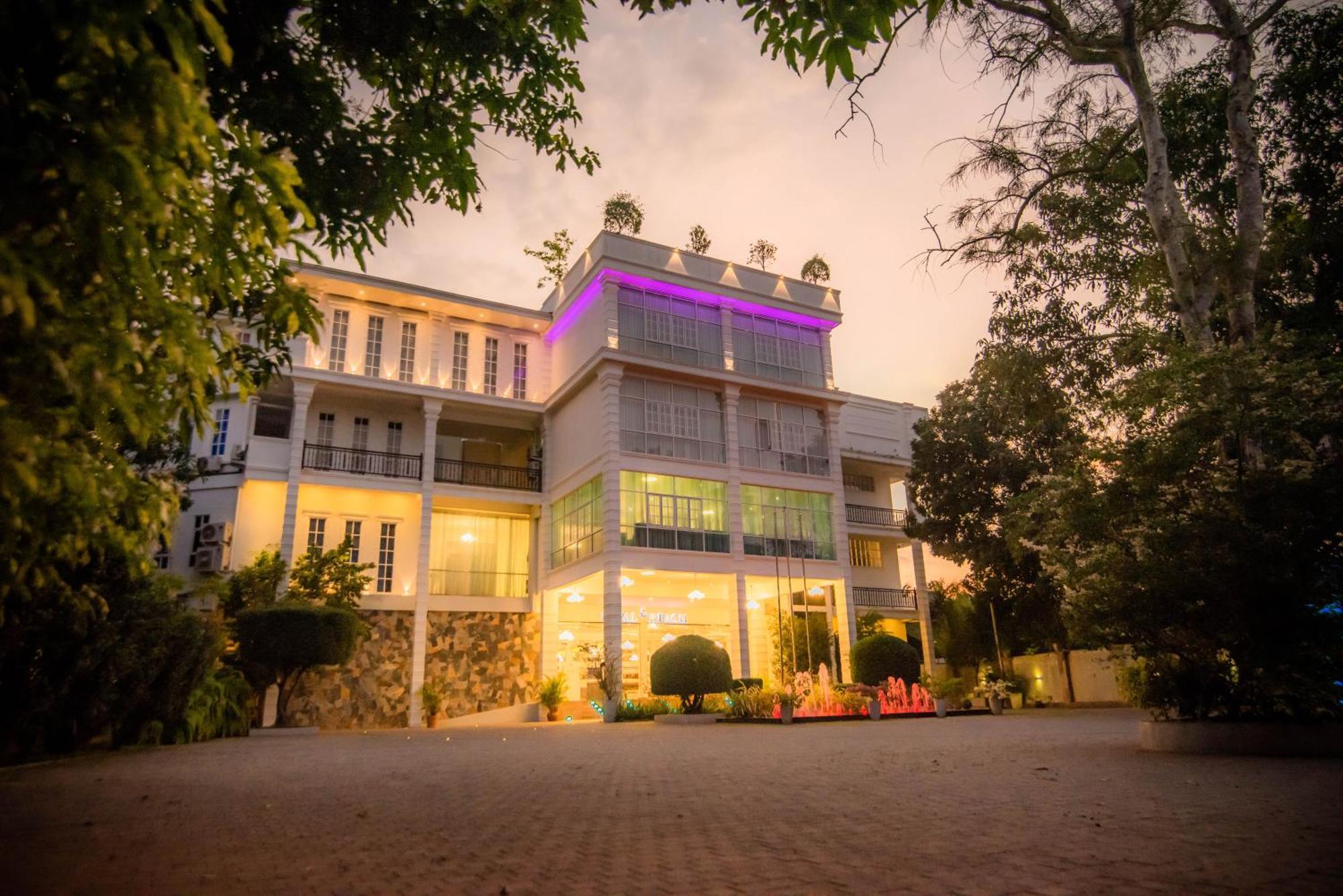 Royal Reach Udawalawe Hotel ภายนอก รูปภาพ